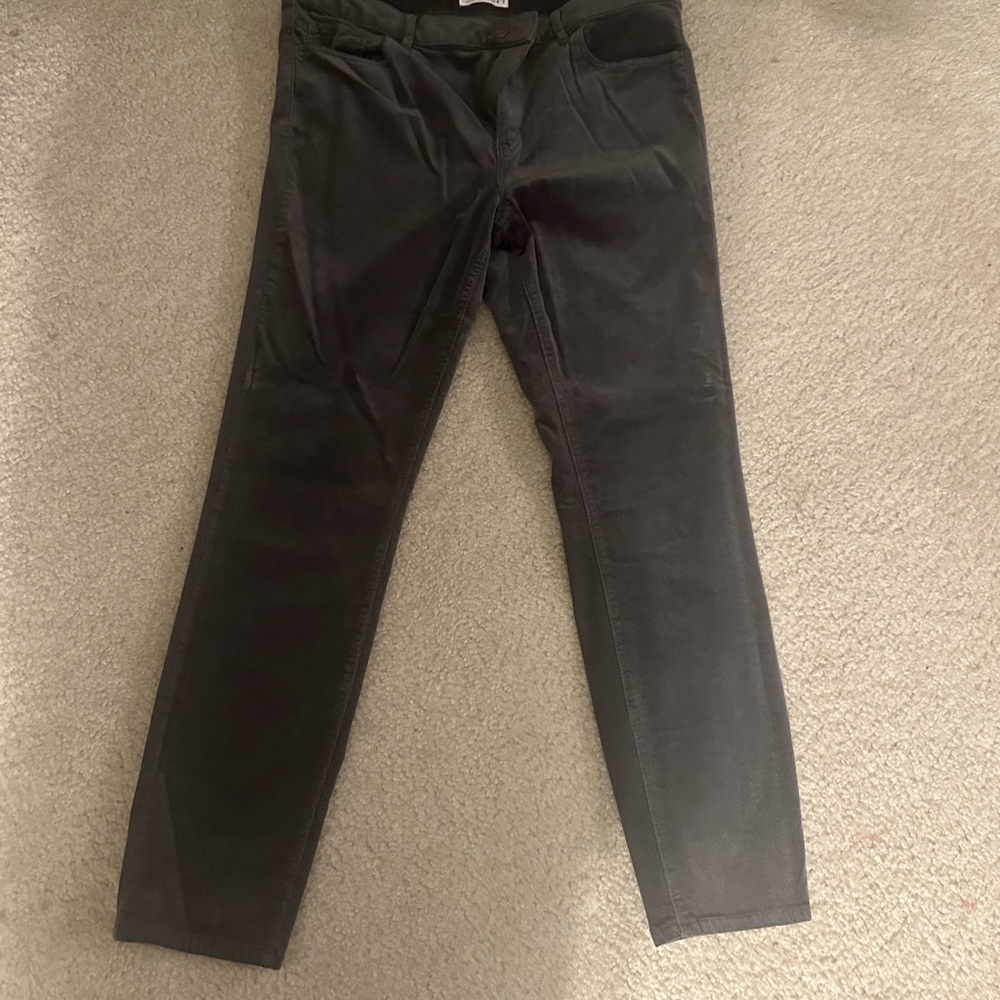 Like new condition Loft cords. Grey. Size 31/12.
